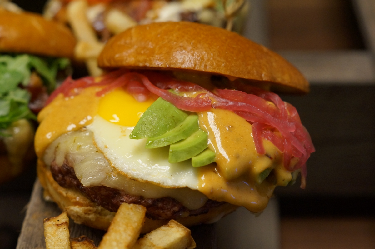 Aioli Gourmet Burgers